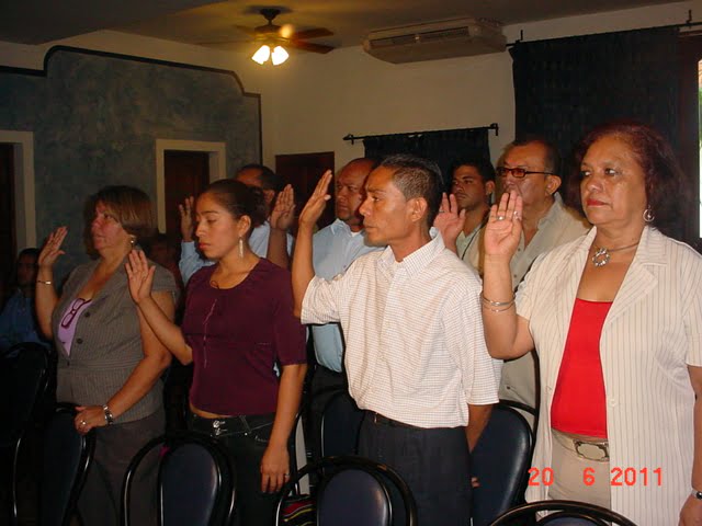 Consejos Electorales Municipiales en el momento de la juramentacion
